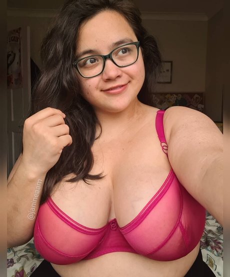 Janineaam photo 17