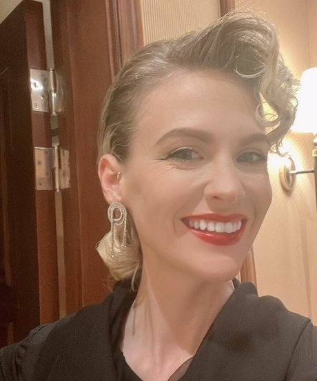 January Jones photo 3