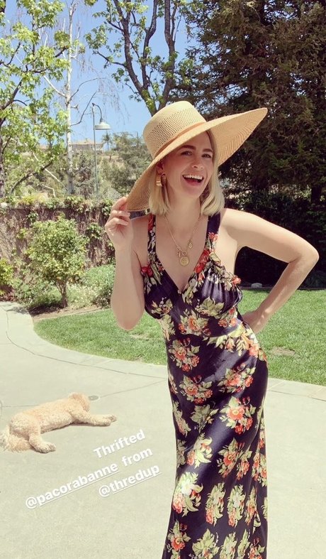 January Jones photo 17