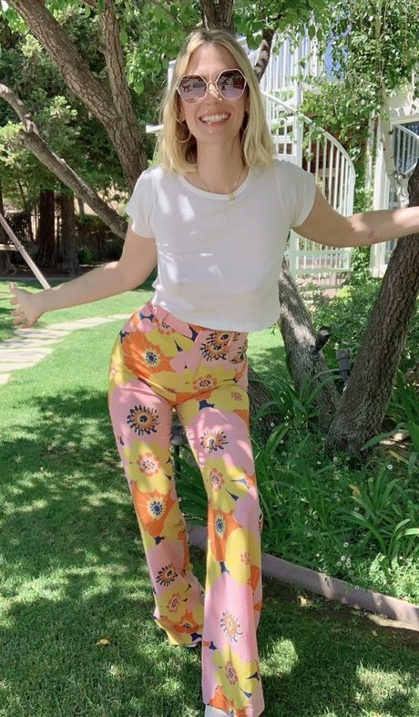 January Jones photo 19