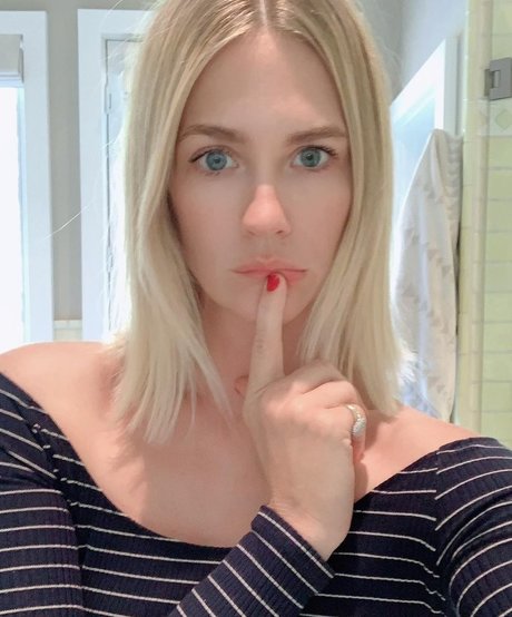January Jones photo 25