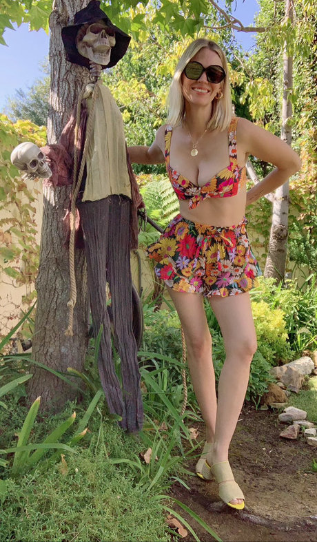 January Jones photo 51