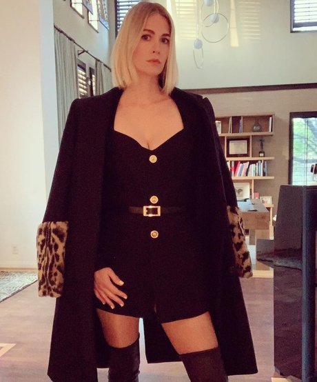 January Jones photo 83