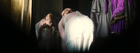 January Jones photo 113