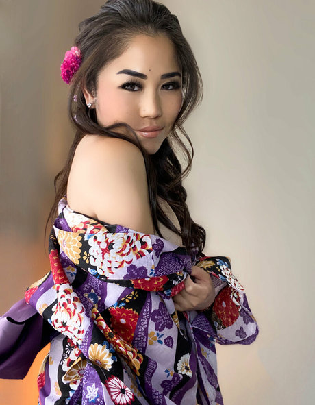 Japanese-girl photo 89