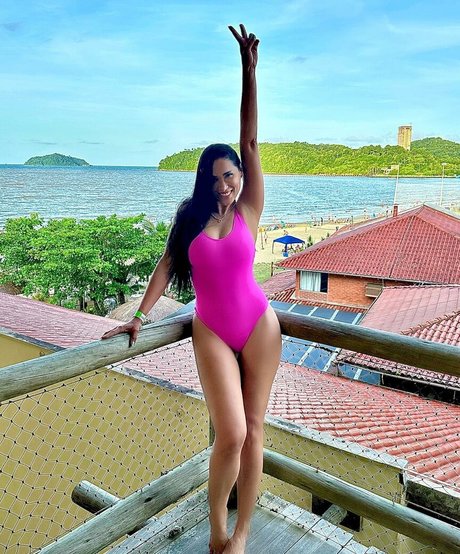 Jaqueline Carvalho photo 15