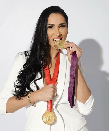 Jaqueline Carvalho photo 22