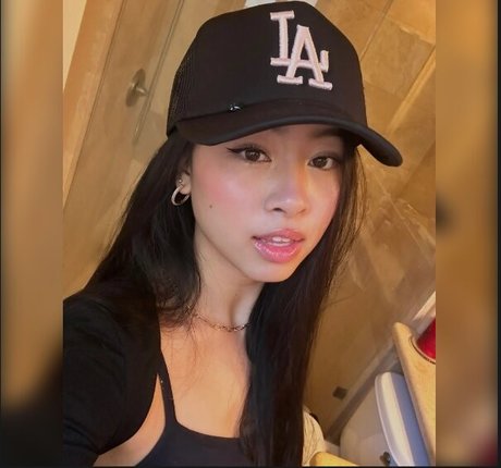 Jasmine Nguyen photo 5