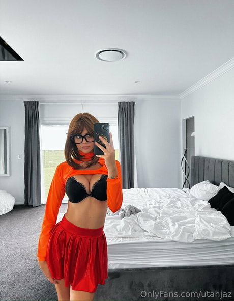 Jasmine See photo 13