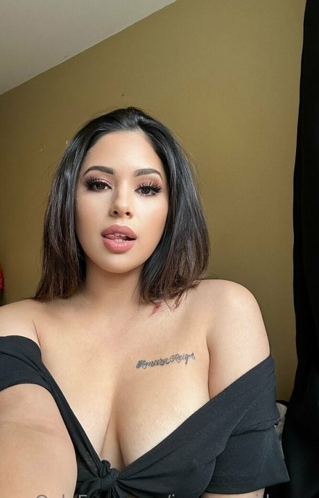 Jasmine Villegas photo 7