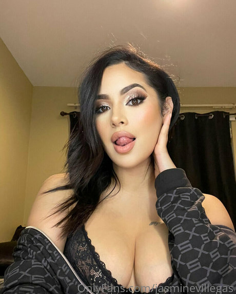 Jasmine Villegas photo 48
