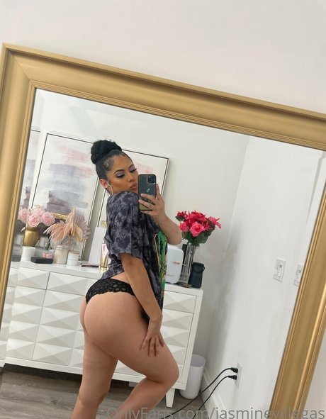 Jasmine Villegas photo 57