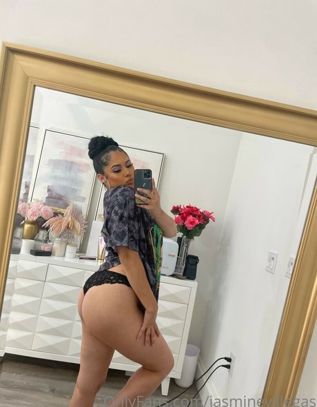Jasmine Villegas photo 59