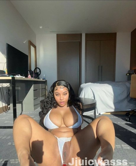 Jasmyn Aaliyah photo 3