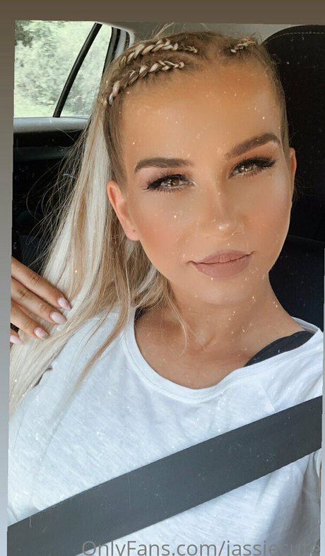 Jassiecute photo 21