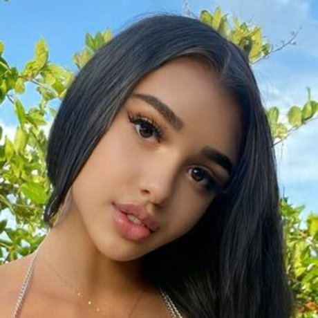 Jayluhxo photo 13