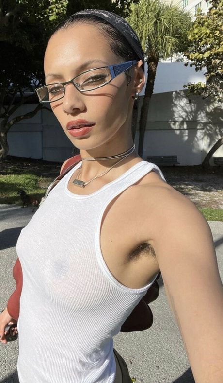 Jazelle Zanaughtti photo 27