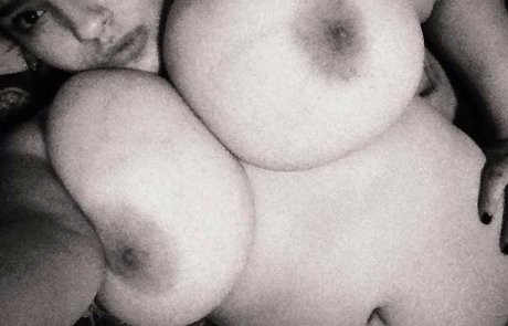 Jazmin Gurrola photo 45