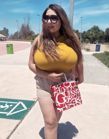 Jazmin Gurrola photo 52