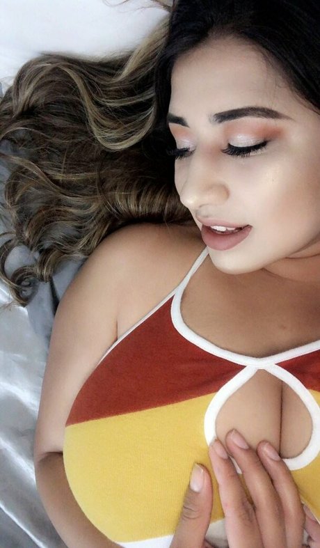 Jazmin Gurrola photo 61