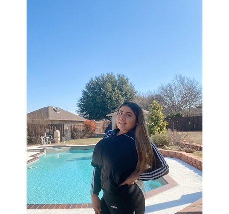 Jazmin Gurrola photo 73