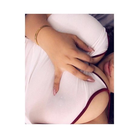 Jazmin Gurrola photo 93