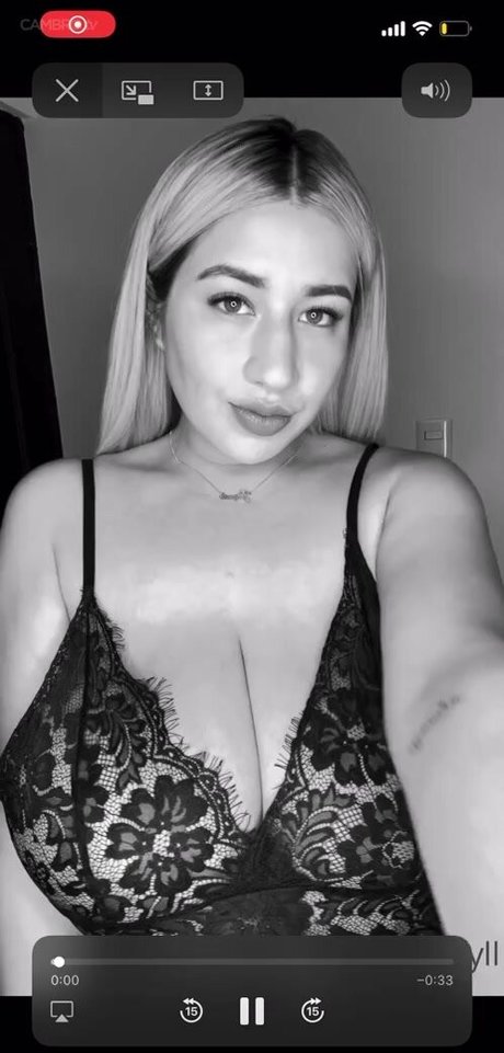 Jazmin Gurrola photo 243