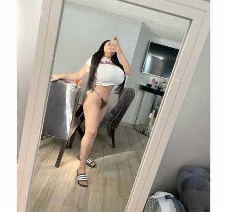 Jazmin Gurrola photo 282