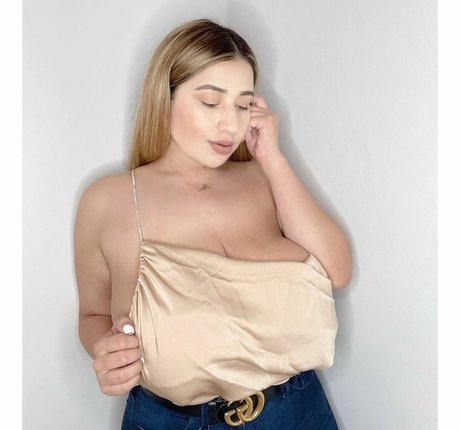 Jazmin Gurrola photo 316