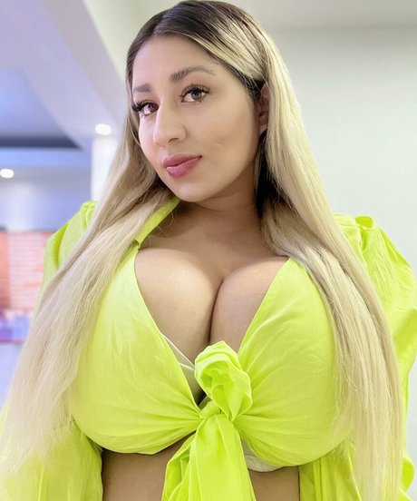 Jazmin Gurrola photo 325