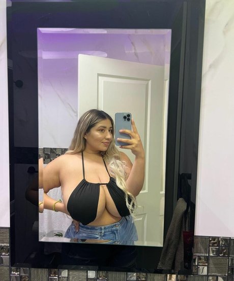 Jazmin Gurrola photo 338