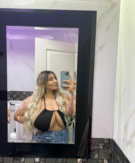 Jazmin Gurrola photo 339