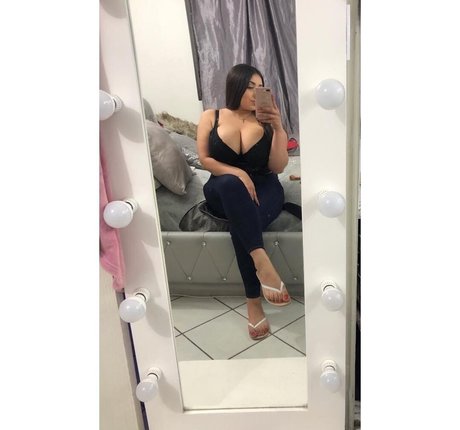 Jazmin Gurrola photo 374