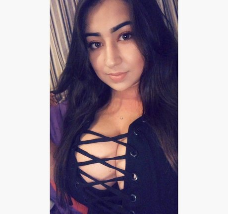 Jazmin Gurrola photo 381