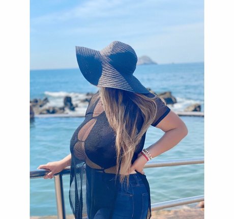 Jazmin Gurrola photo 435