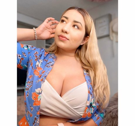 Jazmin Gurrola photo 441