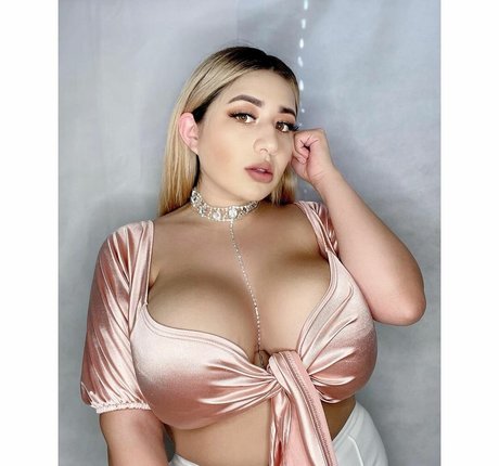 Jazmin Gurrola photo 473