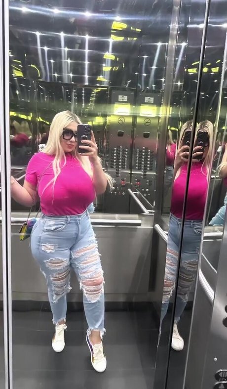 Jazmin Gurrola photo 538