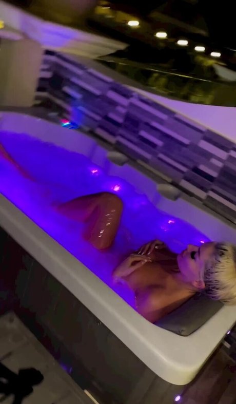 Jelena Unikat photo 51