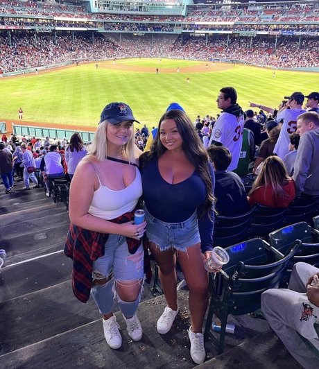 Jenn M photo 41