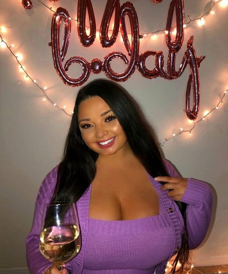 Jenn M photo 109