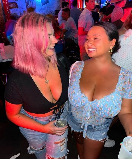 Jenn M photo 151