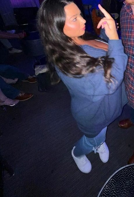 Jenn M photo 201