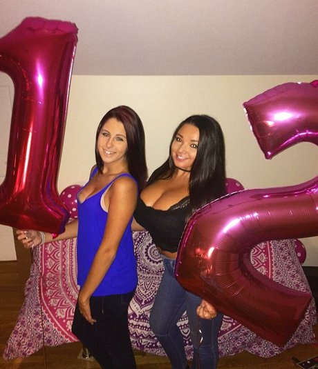 Jenn M photo 275