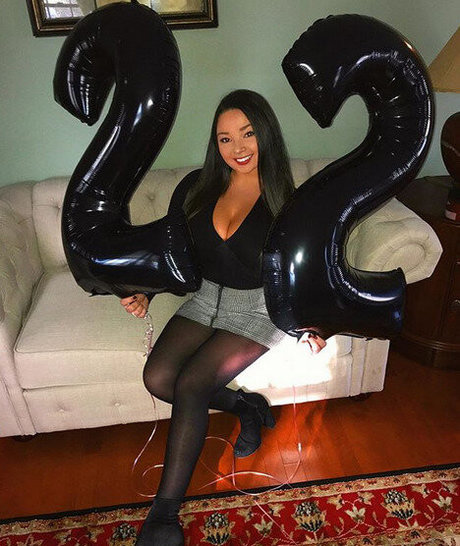 Jenn M photo 486