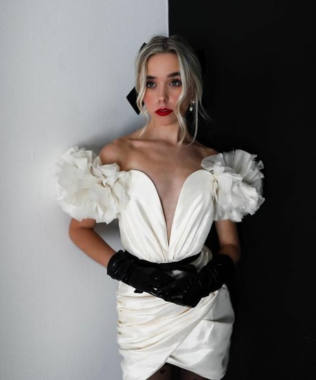 Jenna Davis photo 6