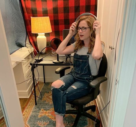 Jenna Fischer photo 42