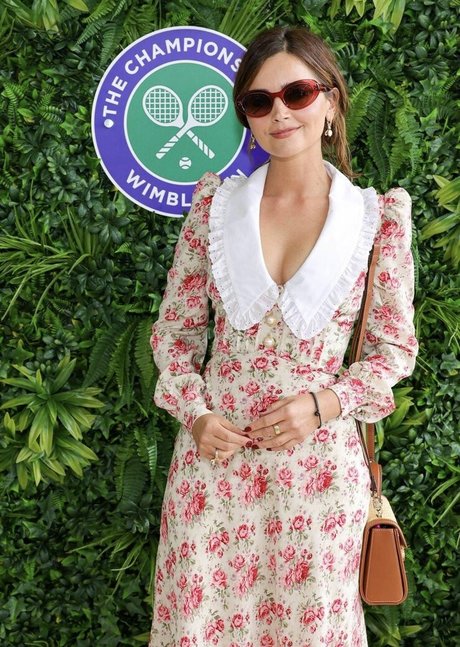 Jenna Louise Coleman photo 102