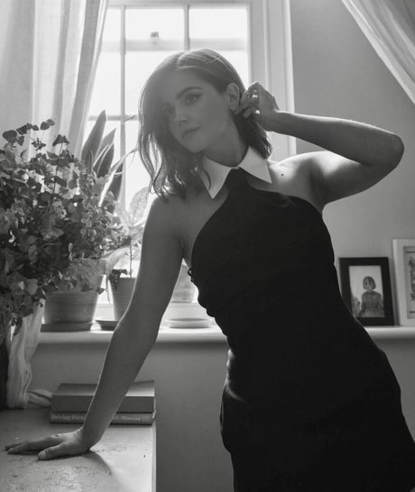 Jenna Louise Coleman photo 112