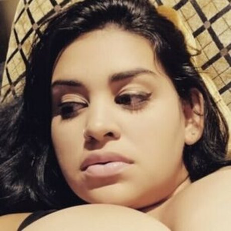 Jennifer Busty Latina photo 21